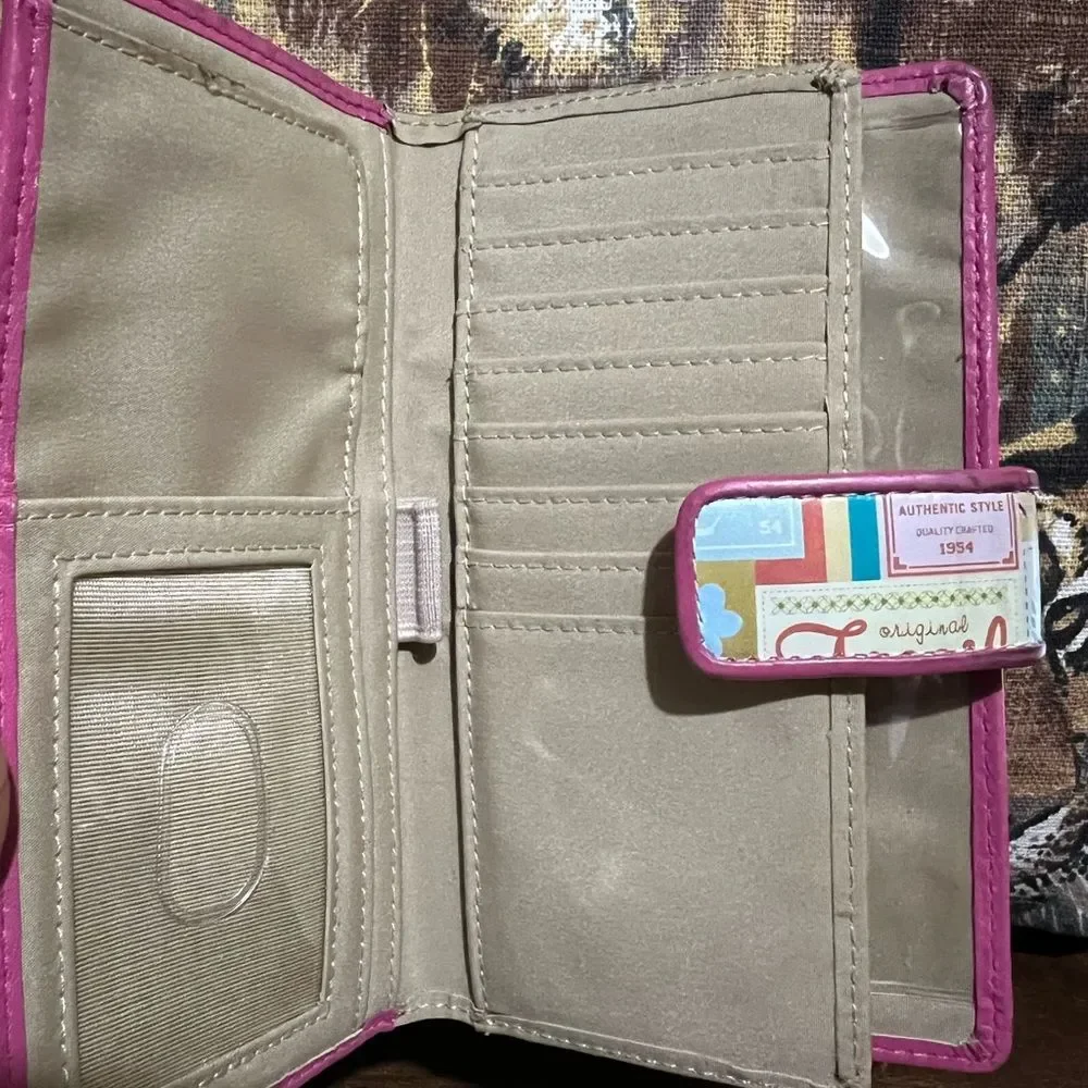 FOSSIL TRAVEL AROUND THE WORLD WALLET - Picture 3 of 5